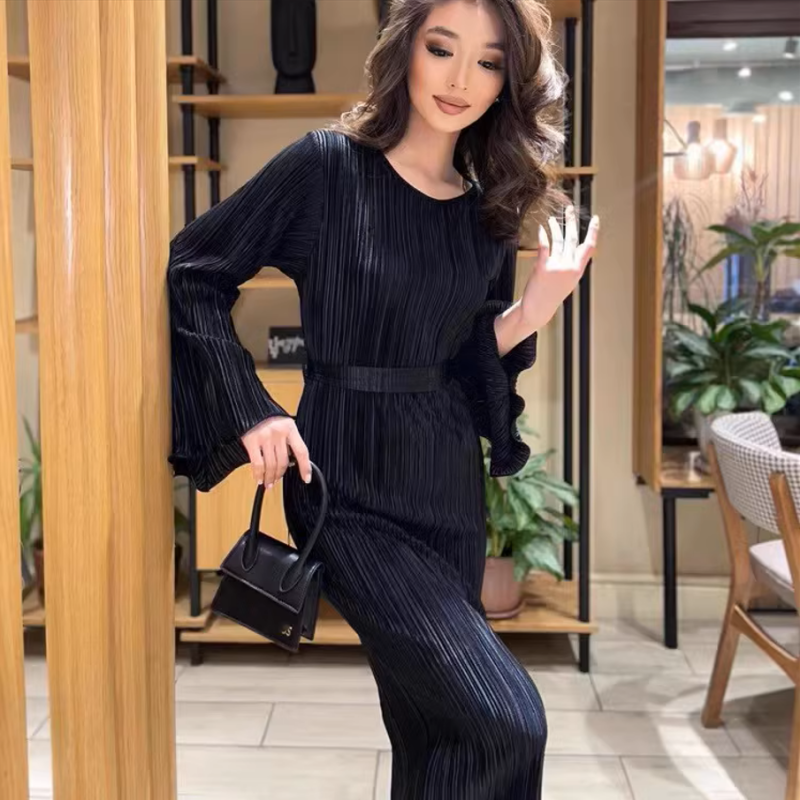 Elvi™ – Robe Élégante à Manches Évasées